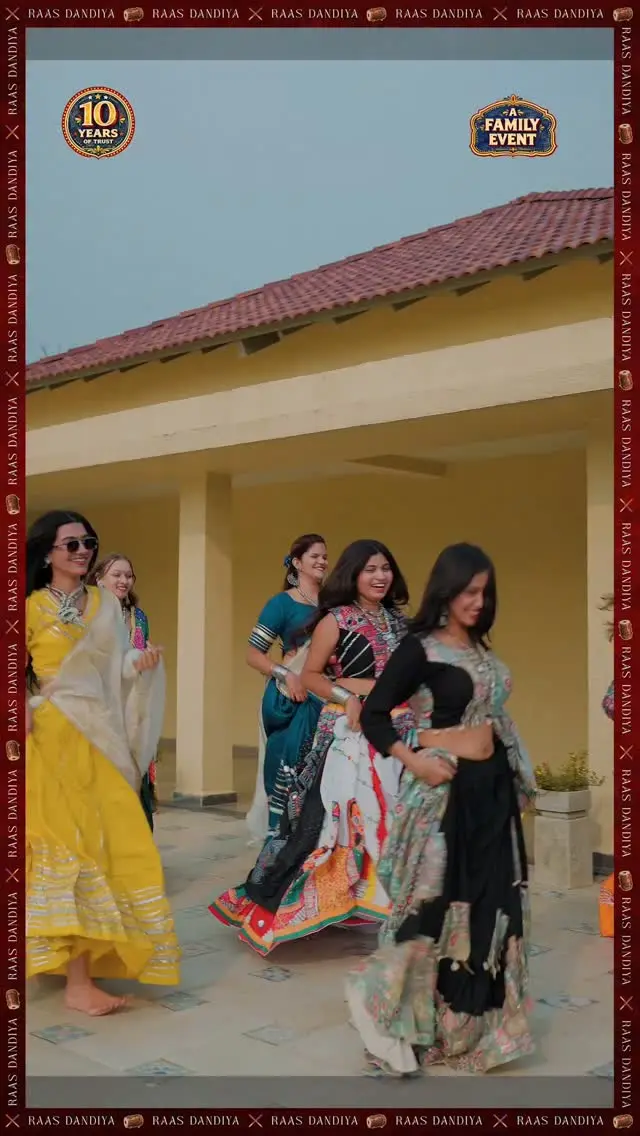 Raas Dandiya ft. Urmila Matondkar
